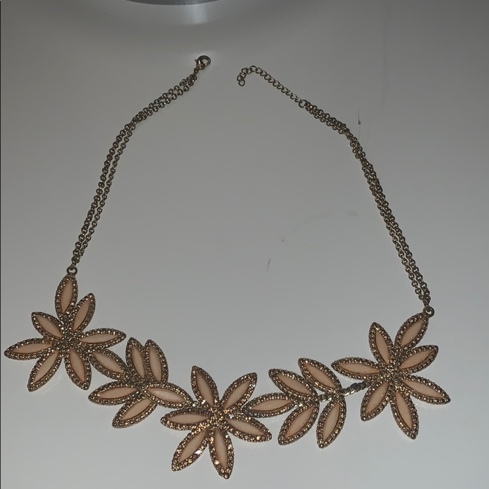 Flower leaf peach and gold necklace
